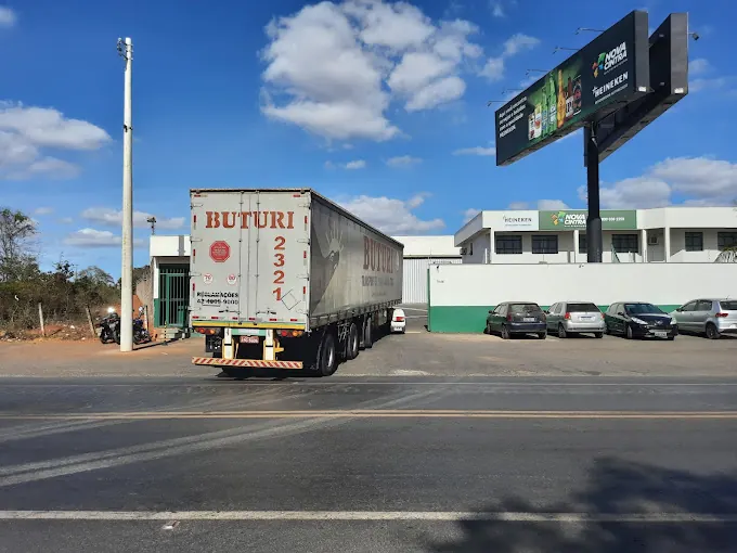 Sede da Nova Cintra Distribuidora em Montes Claros